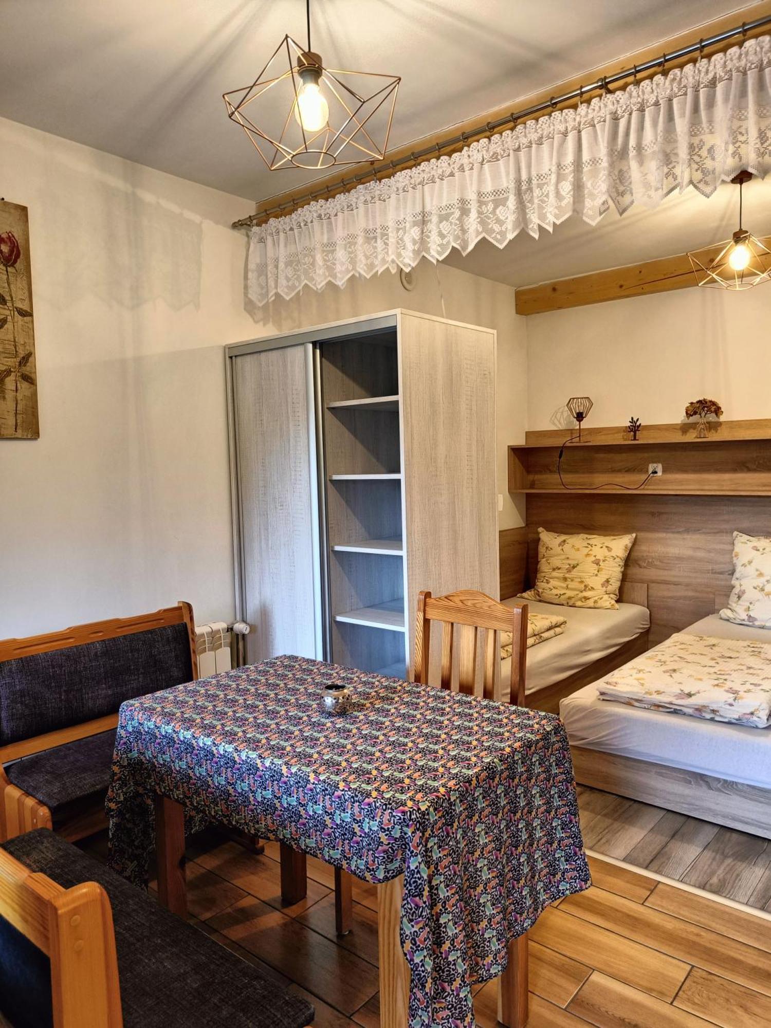 Pod Modrzewiami Daire Milówka Dış mekan fotoğraf
