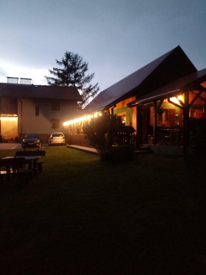 Pod Modrzewiami Daire Milówka Dış mekan fotoğraf